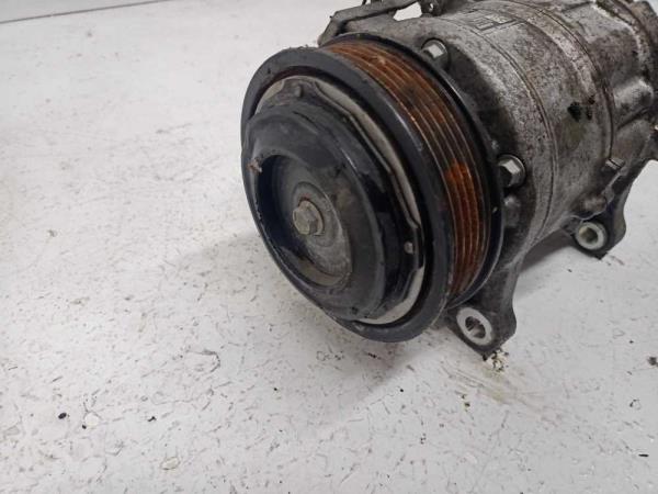 COMPRESSEUR DE CLIMATISATION BMW 2.0i/ 3.0i - Vue 3